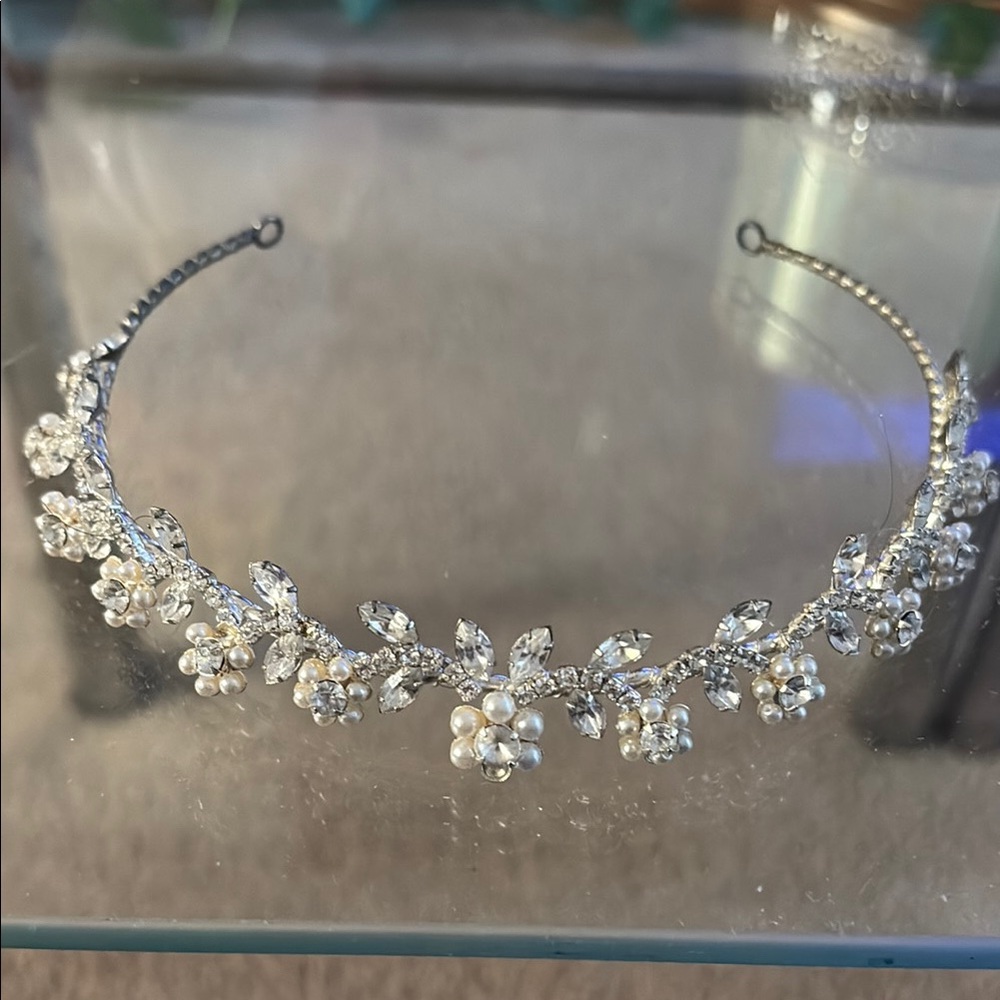 Elegant Silver Floral Headband